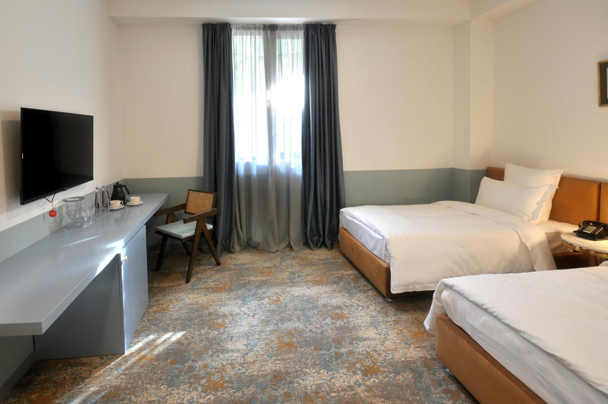 Castor & Pollux Hotel Tbilisi Exterior foto